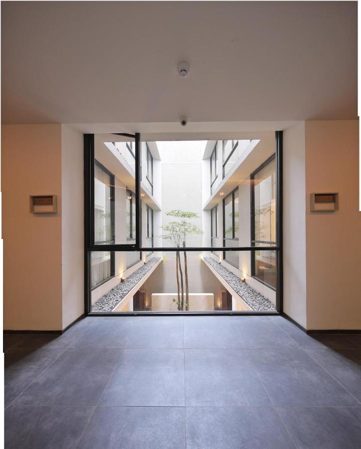 Delua Hotel Jakarta Exterior photo