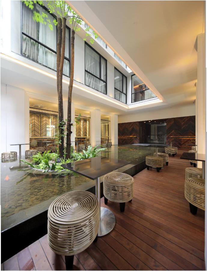 Delua Hotel Jakarta Exterior photo